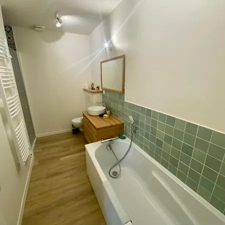 Agreable Maison De Sur Trois Etages * Руан