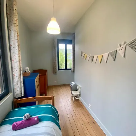 Agreable Maison De Sur Trois Etages Апартаменты