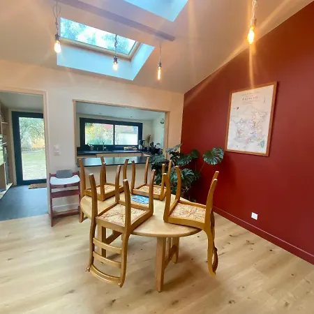 Апартаменты Agreable Maison De Sur Trois Etages *