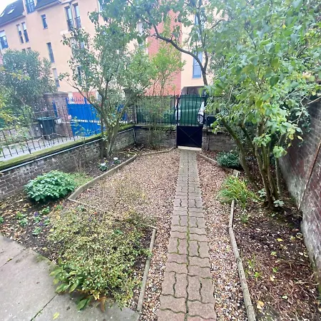 Апартаменты Agreable Maison De Sur Trois Etages Руан
